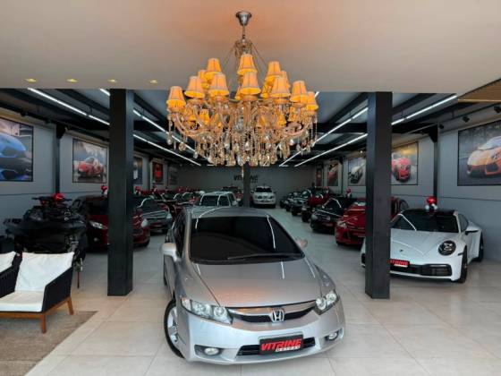 HONDA CIVIC 1.8 LXS 16V FLEX 4P AUTOMÁTICO HONDA CIVIC 1.8 LXS 16V FLEX 4P AUTOMÁTICO